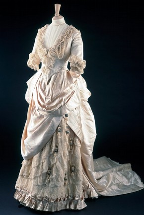 The May Primrose wedding dress by Gladman & Womack, London, 1885. Museum no. T.428-1990