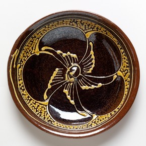 Dish, Kanjiro Kawai, about 1930. Museum no. Circ.350-1939