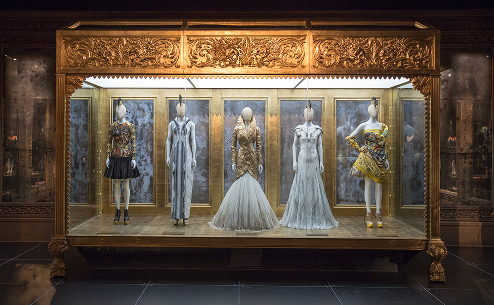 alexander mcqueen mirror show