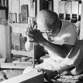 Ohsaka Senior, Kiri box maker, Tokyo. © Simon Fleury