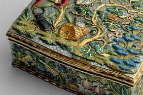 Snuffbox with a portrait of Peter III, 1754–61, Museum no. MZ-4129, © The Moscow Kremlin Museums