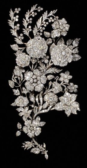 Spray ornament, maker unknown, about 1850. Museum no. M.115-1951. © Victoria & Albert Museum, London 