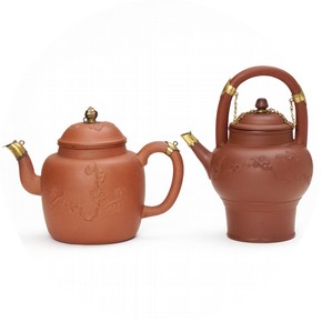 Teapots, John Philip and David Elers, 1690–8. Museum no. C.17-1932