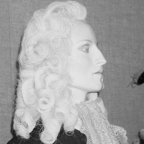 A facsimile wig in the Dress Court.
