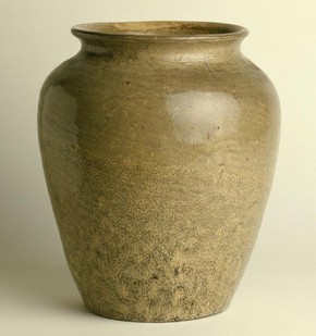 Figure 4 - Jar, Reginald Wells, 1910-14. Museum no. C.531-1919