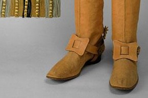 Coronation herald’s boots, E. Shtumpf, 1896. Museum no. TK-1632/1-2, © The Moscow Kremlin Museums