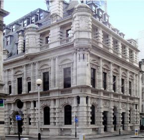 The external façade of Lloyd’s Shipping Register building. © Melissa Hamnett, 2013