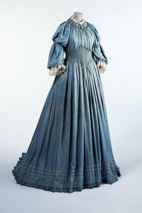 Silk dress with smocking, Liberty & Co., about 1893-94. Museum no. T.17-1985