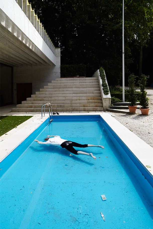 'Death of a Collector', Elmgreen & Dragset, 2009. Photograph by Anders Sune Berg. Courtesy of Galeria Helga de Alvear