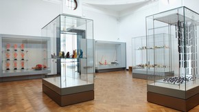 Richard Slee: From Utlity to Futility, Room 146, 2010. © V