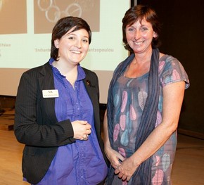 Wendy Green receiving the award for glass from curator Melanie Vandenbrouck-Przbylski