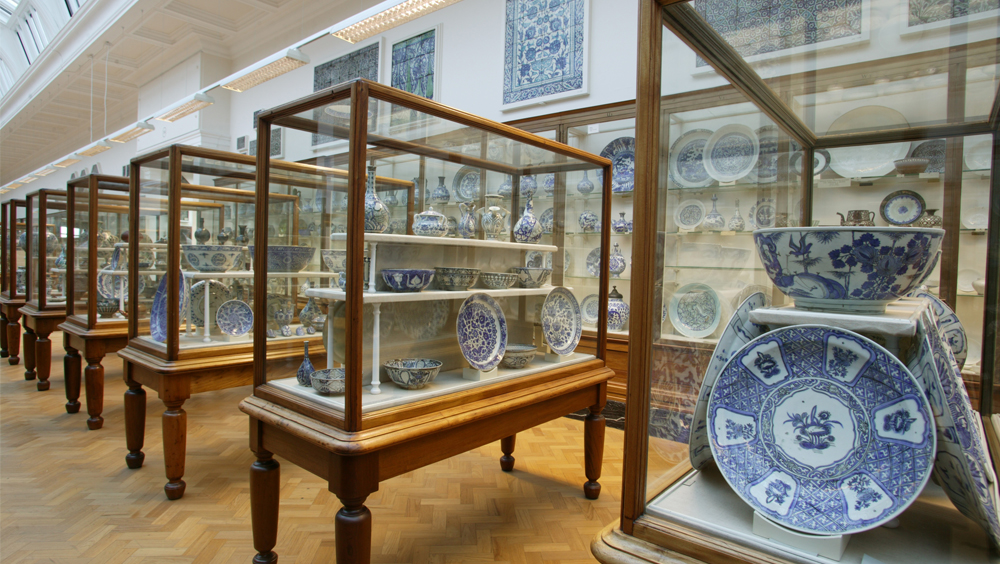 Refurbishment of the ceramics galleries phase 1, 2009 Victoria and