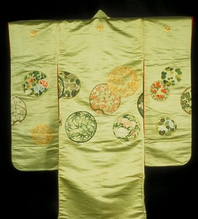 Kimono, Japan, 1820–60. Museum no. FE.11-1983. Room 45