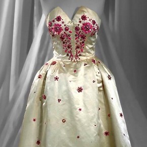 Silk dupion gown, Worth of London, about 1955. Museum no. T.214-1973. Given by Mrs Roy Hudson