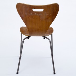 Copy of an Arne Jacobsen office chair, possibly by Heal's London, 1962. Museum no. W.10-2013, © Victoria and Albert Museum, London