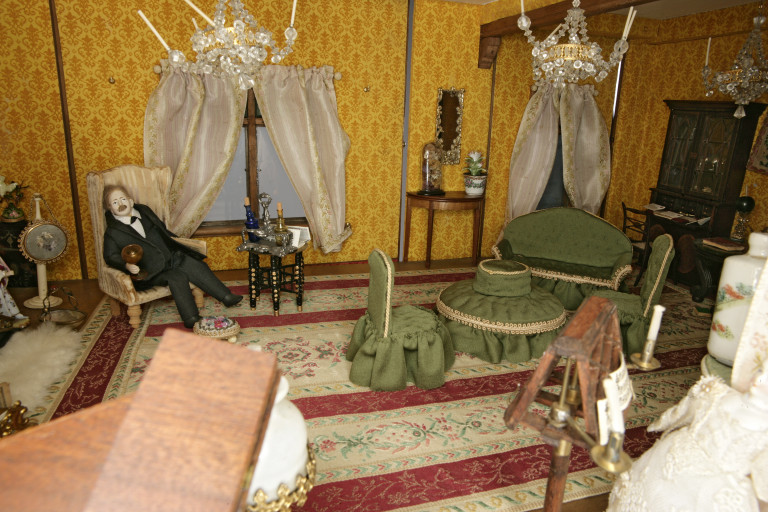 Uncle Herman, Betty Pinney's dolls' house