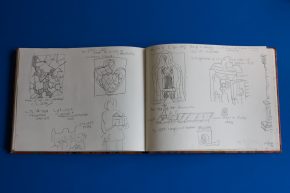 Sketching stained glass windows at the V&A. © Constantine Gras