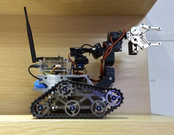 Robot tank in Chaihuo Makerspace