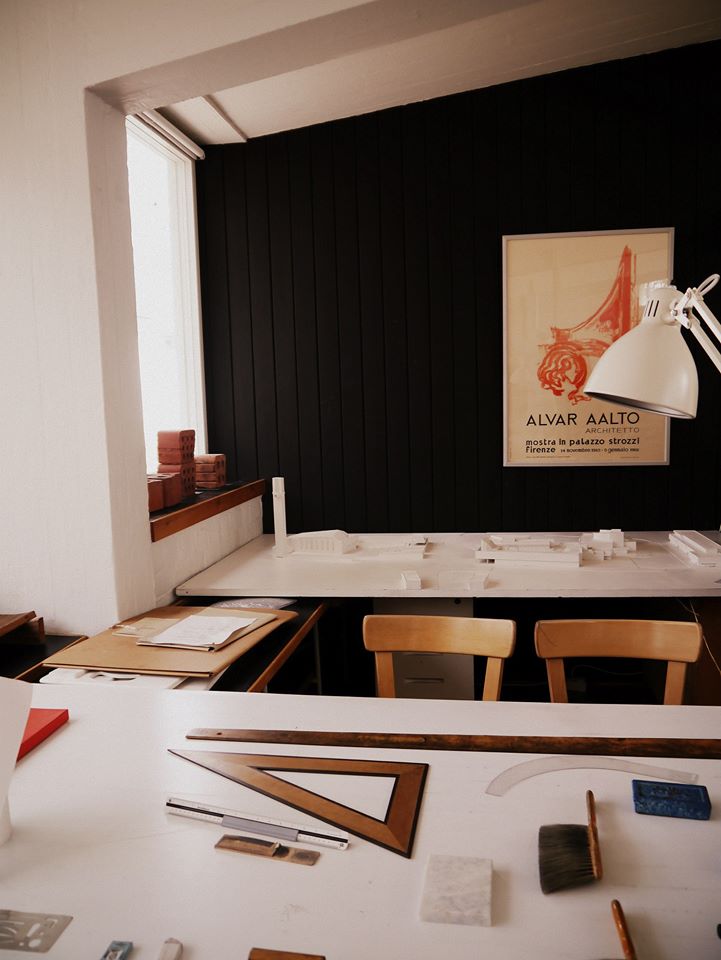 Aalto Studio desks Image © Roxanne Ravenhill, 2015