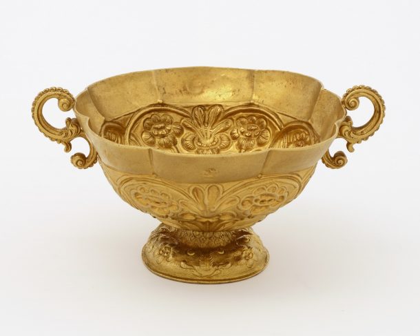 Gold cup, Peru, 1670-1715