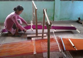 Floor loom weaving