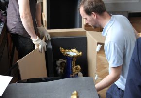 Technicians unpack the mounted vase from Tatton Park, packed in a wooden crate Reino Liefkes, 2016 