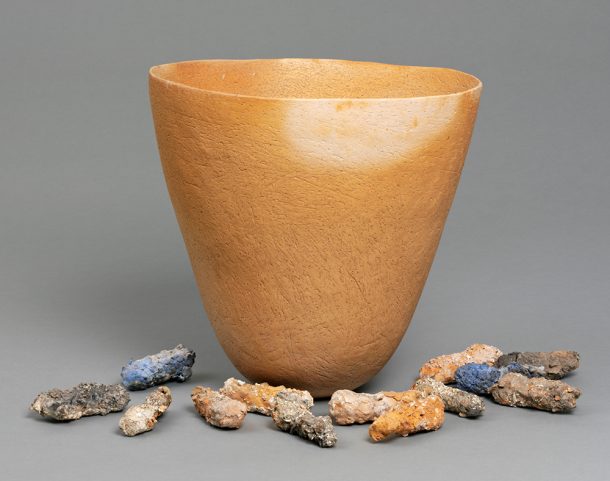 Menopause Pot, Elspeth Owen, 1987, Zennor, England. Museum no. C.340:1, 2-2018. © Victoria and Albert Museum, London