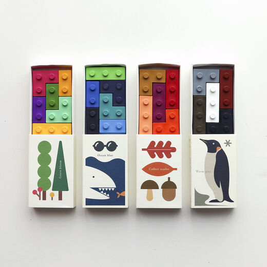 Green bloom crayon box