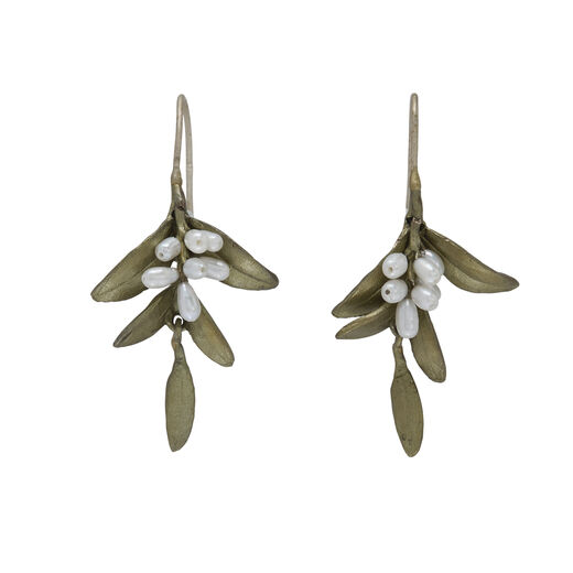 leaves h0ave been cast in bronze to create these drop earrings adorned with a freshwater pearls