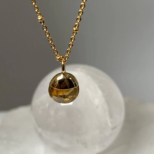 Citrine pendant necklace by Mirabelle 