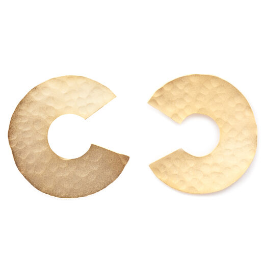 Hammered C stud earrings by Fo.Be