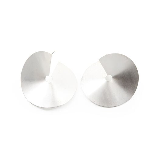 Twisted silver stud earrings by Jakhu Studio