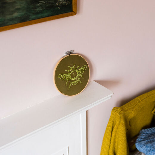 Bumble Bee hoop embroidery kit