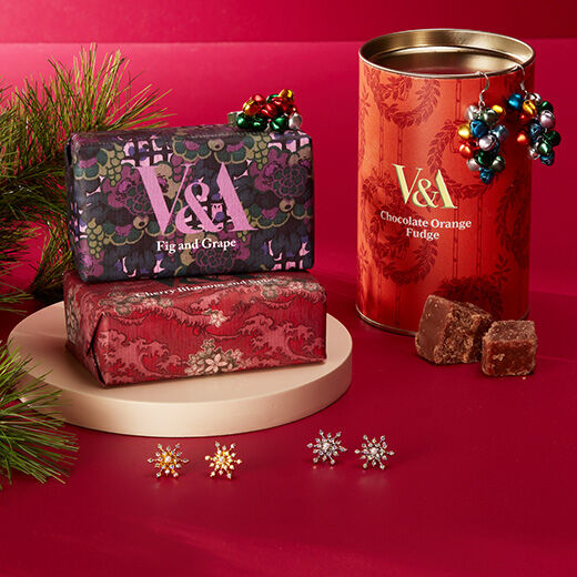 Snowflake stud earrings