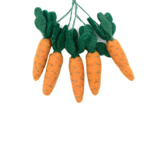 Hanging felt carrots decoration