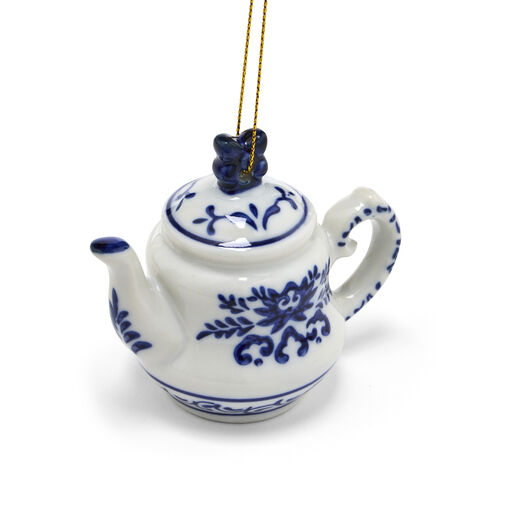 Porcelain teapot decoration