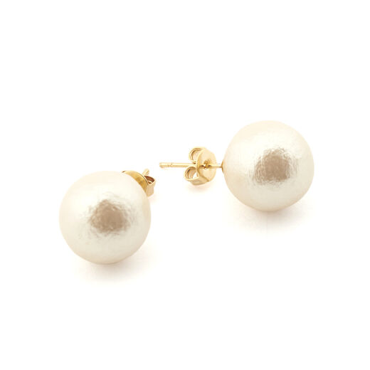 Cotton pearl stud earrings by Anq