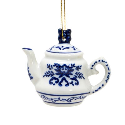 Porcelain teapot decoration