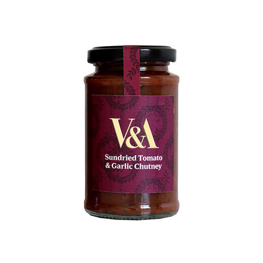 A tomato and garlic chutney glass jar.