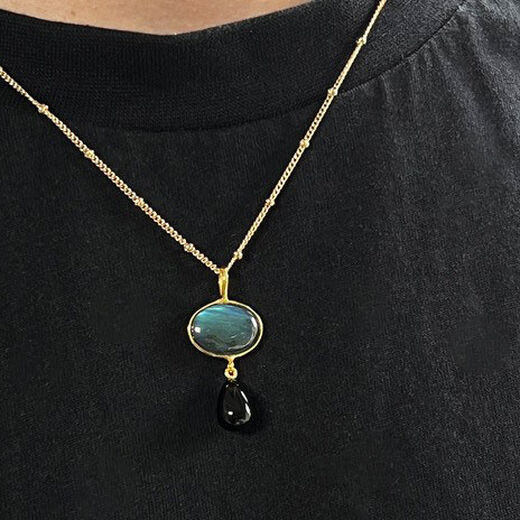 Labradorite and black onyx pendant necklace by Mirabelle