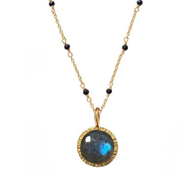 Labradorite pendant necklace by Mirabelle