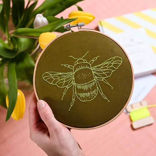 Bumble Bee hoop embroidery kit