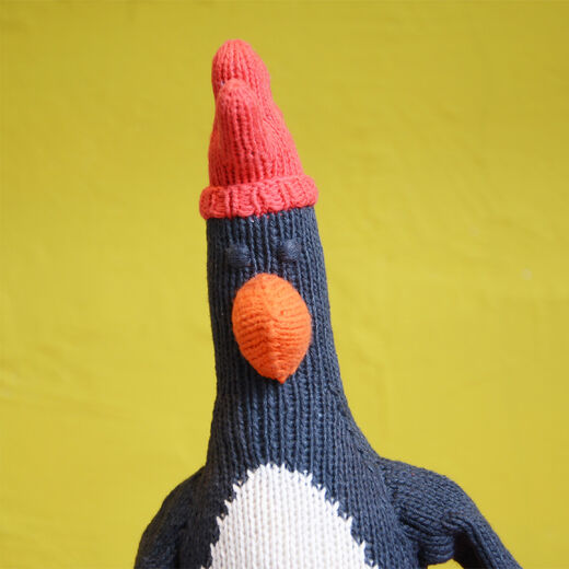 Vengeance Most Fowl book & Feathers McGraw soft toy