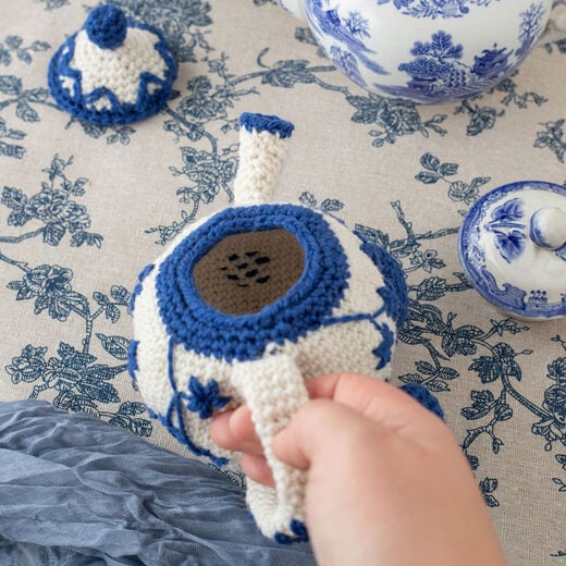Teapot crochet kit