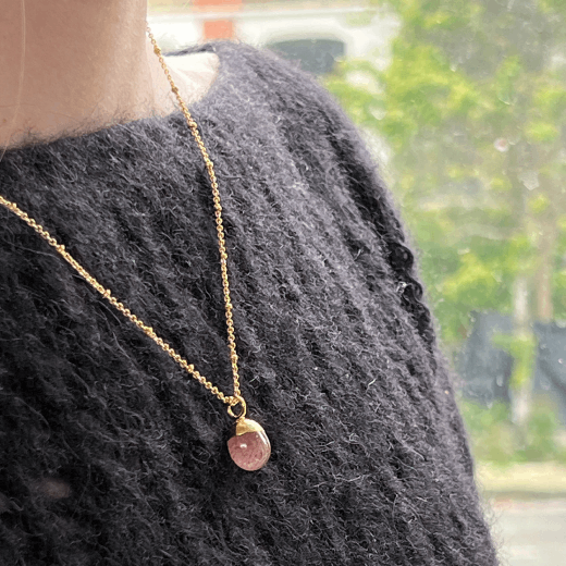 Strawberry quartz pendant necklace by Mirabelle&nbsp;