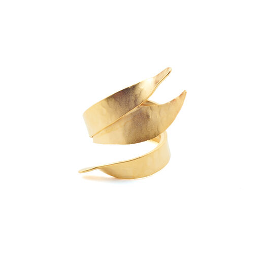 Hammered gold double leaf ring by Fo.Be