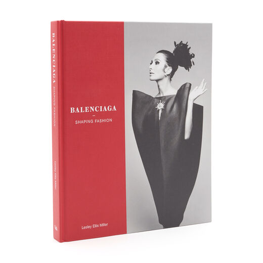 Balenciaga: Shaping Fashion