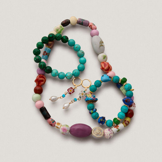 Turquoise-toned beaded bracelet