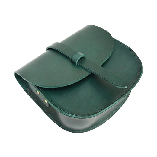 Dark green saddle bag by Natthakur