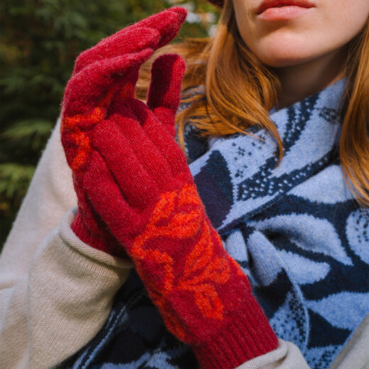 Arts and Crafts red lambswool gloves